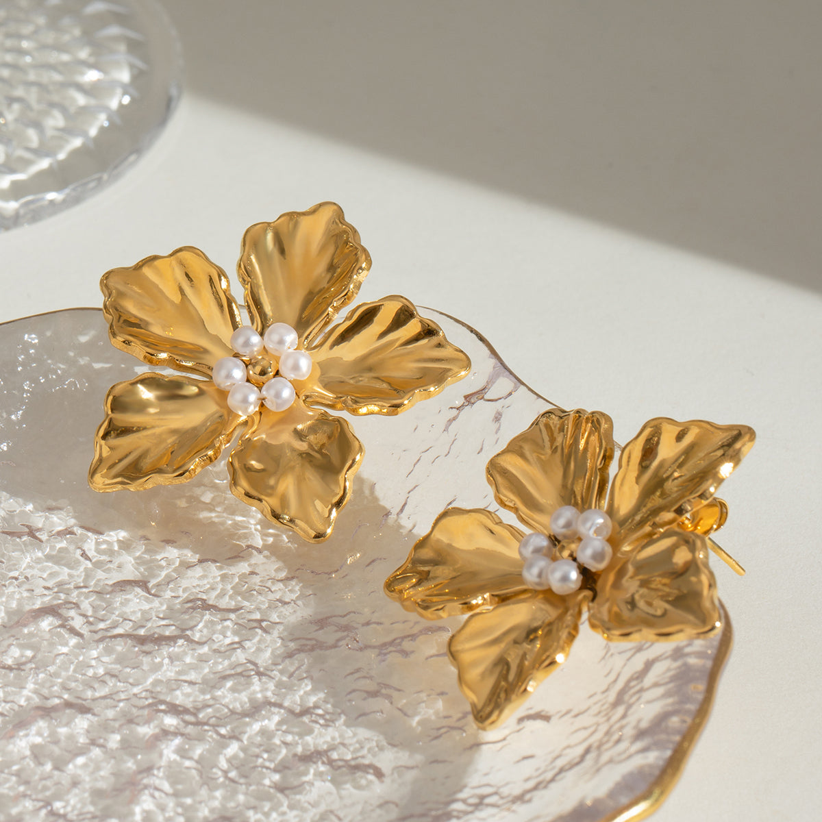 The Faith Petals earrings
