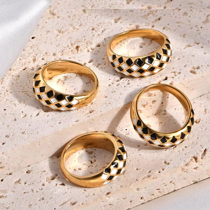Heritage Checkered Band Ring
