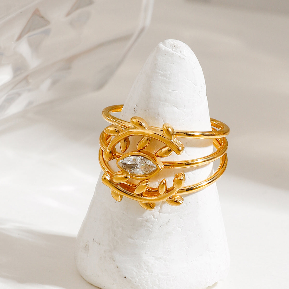 Ayin Leaf Ring Set