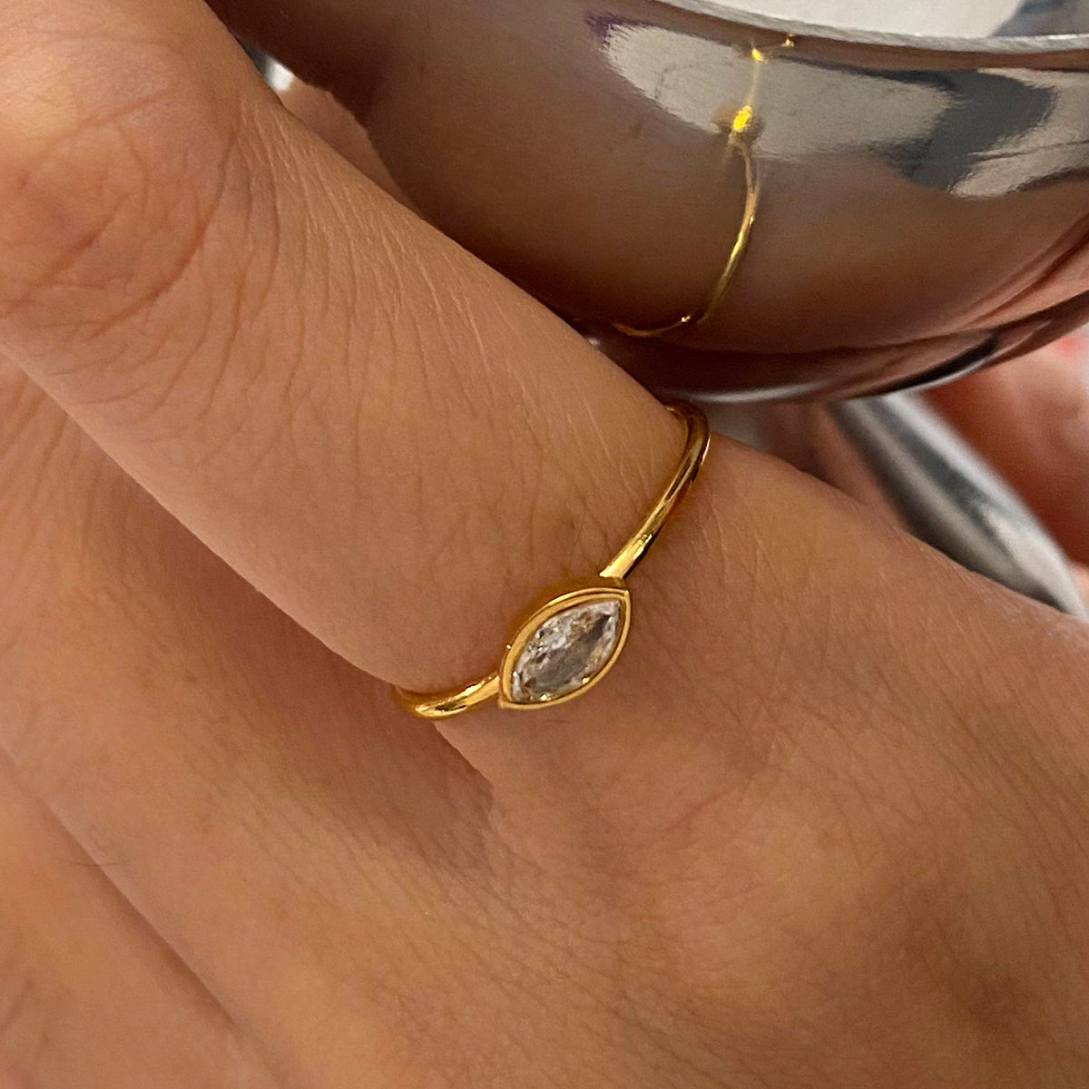 Ayin Leaf Ring Set