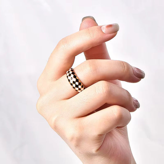 Heritage Checkered Band Ring