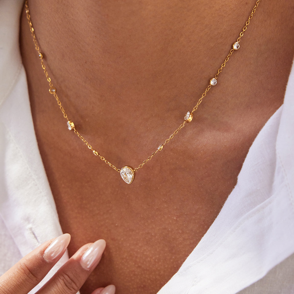 Noa Teardrop Necklace