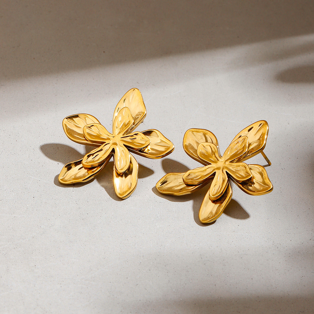 The Faith Petals earrings